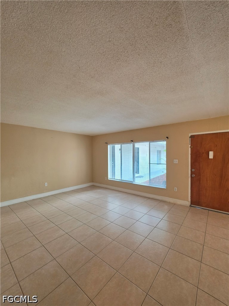 1830 Maravilla Ave 402 Property Photo 9