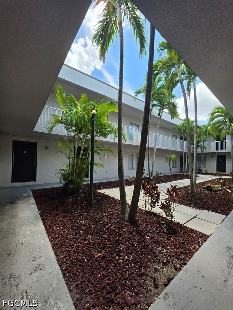 1830 Maravilla Ave 402 Property Photo 24