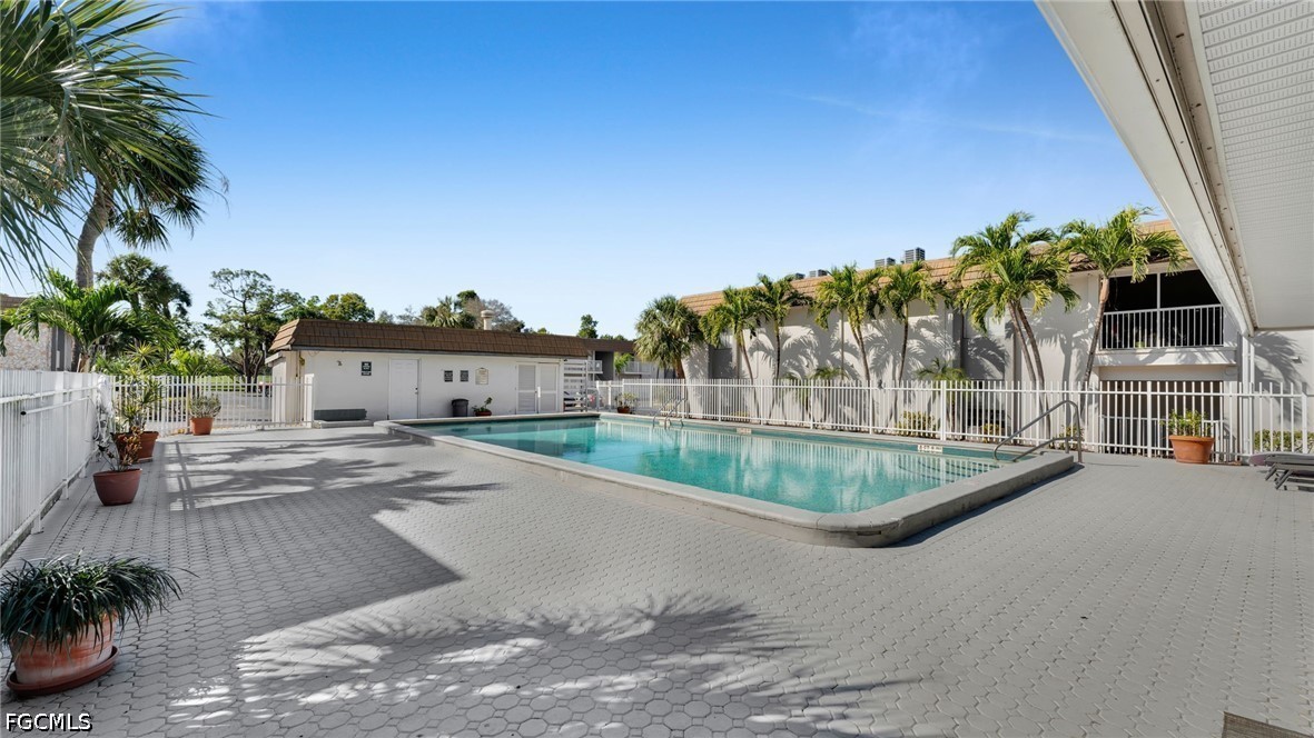 1830 Maravilla Ave 402 Property Photo 25