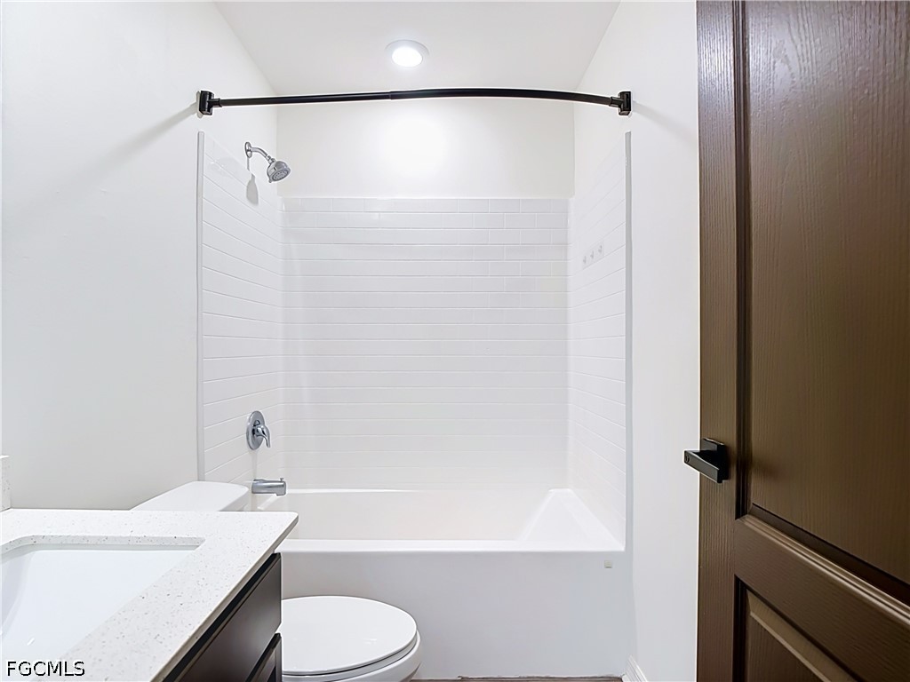 258 Lisette St Property Photo 11
