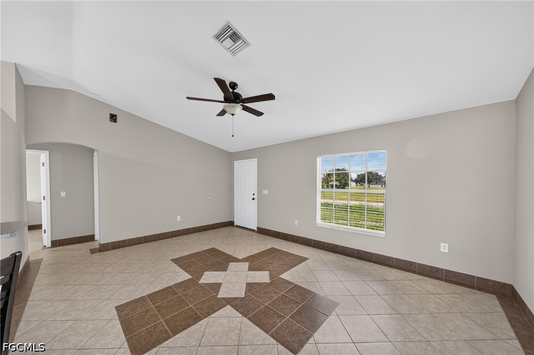 2102 Ne 17th Ave Property Photo 5