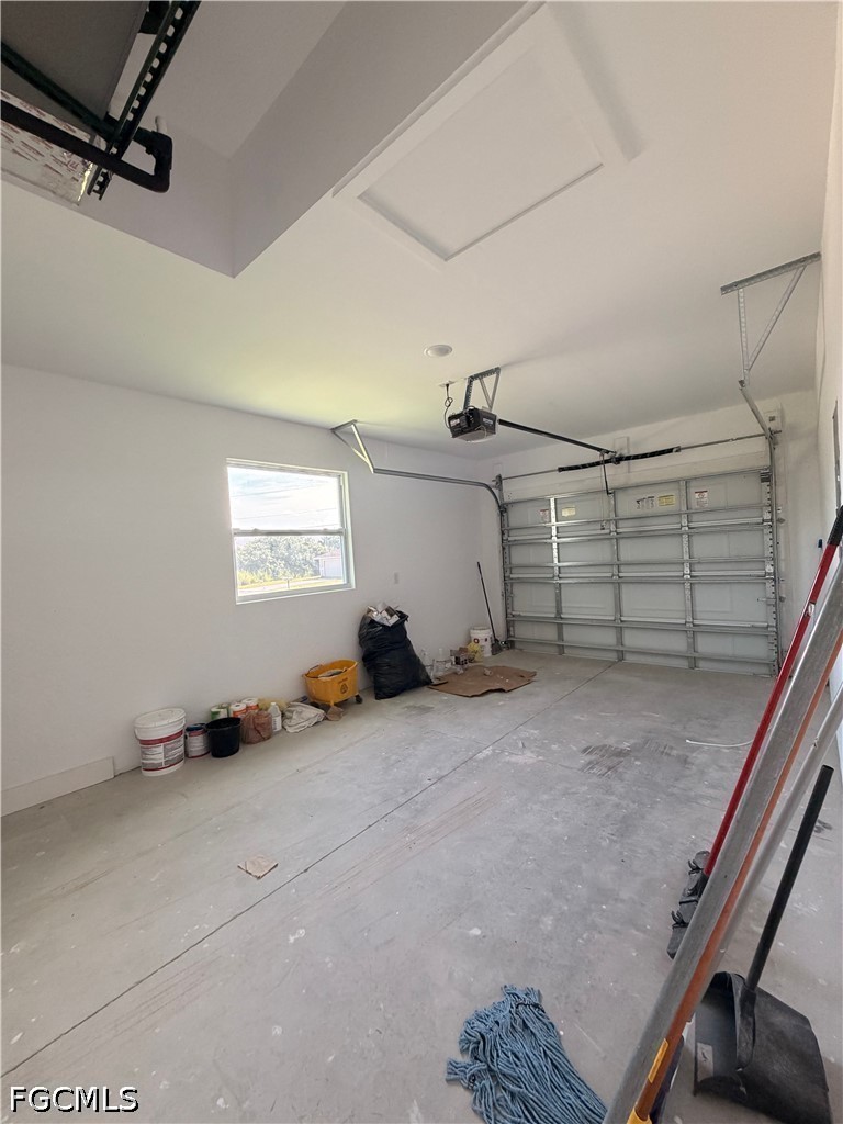 2212 Armour Rd Property Photo 6