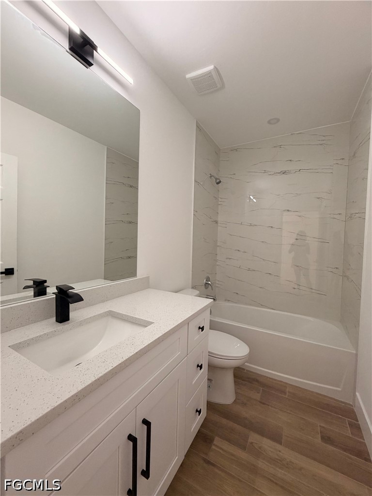 2212 Armour Rd Property Photo 8