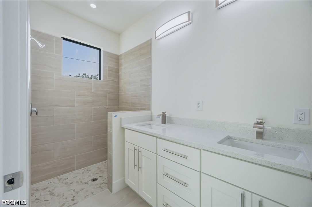 2122 Leda Ave S Property Photo 13