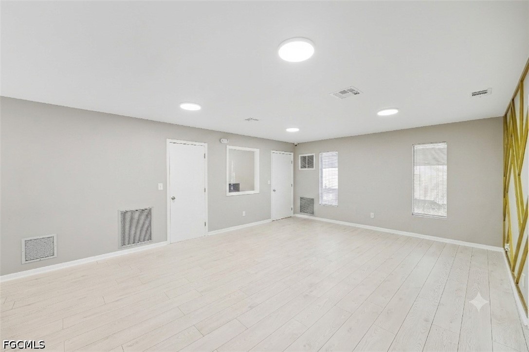 2080 Collier Ave Property Photo 17