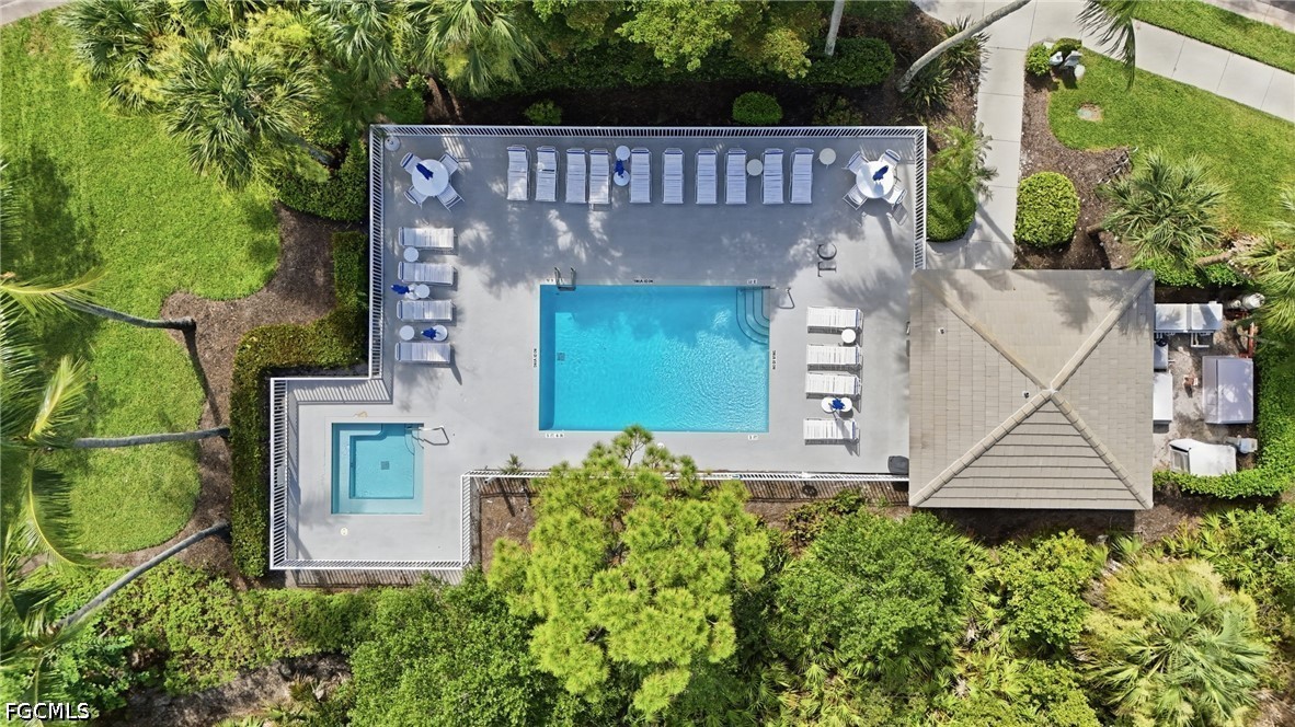 710 Tarpon Cove Dr 203 Property Photo 4