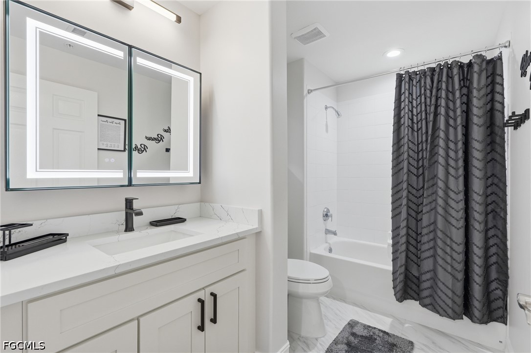 710 Tarpon Cove Dr 203 Property Photo 34