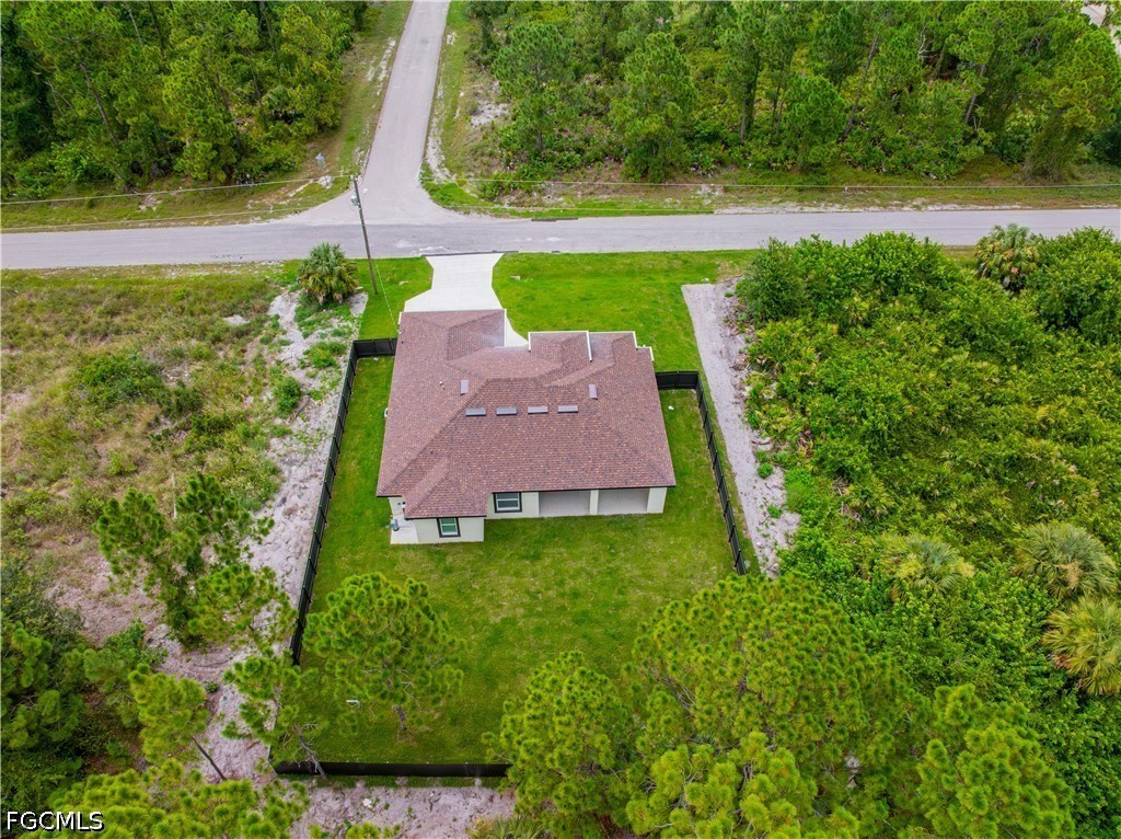 942 Kanuga St E Property Photo 43