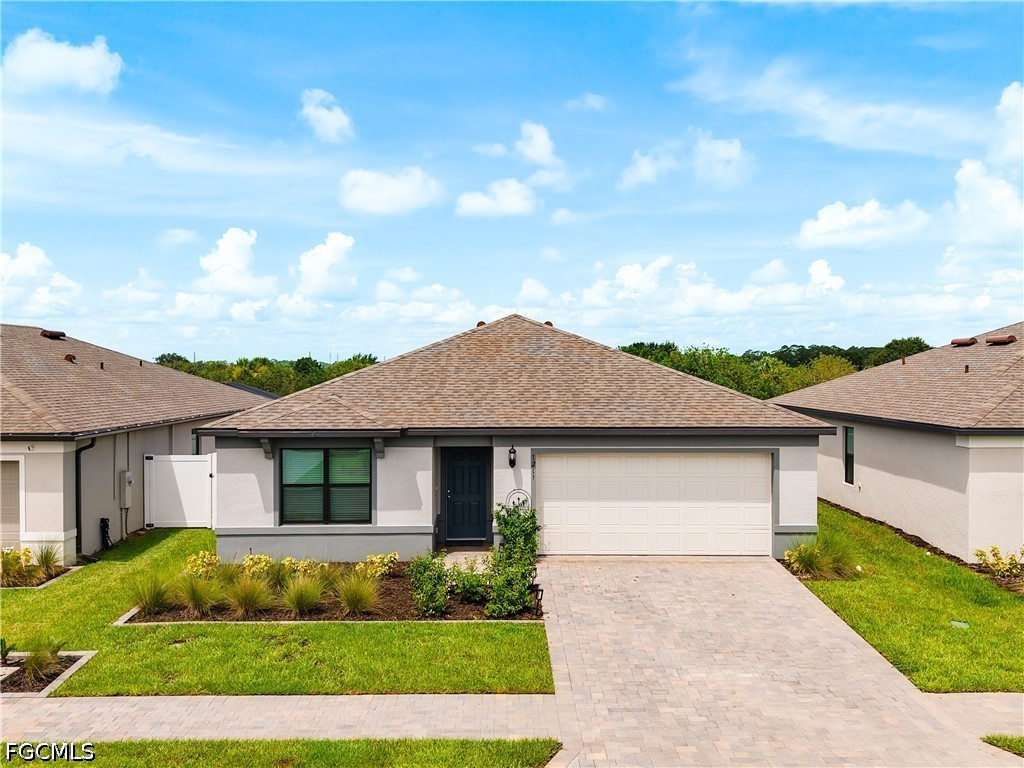 1211 Caloosa Cove Dr Property Photo 1
