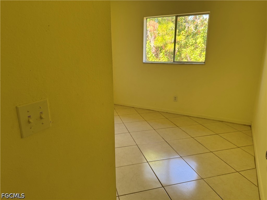 934 Garnet Ave Property Photo 11