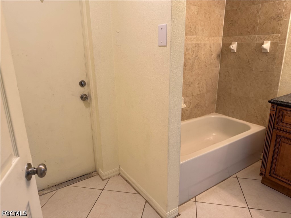 934 Garnet Ave Property Photo 12