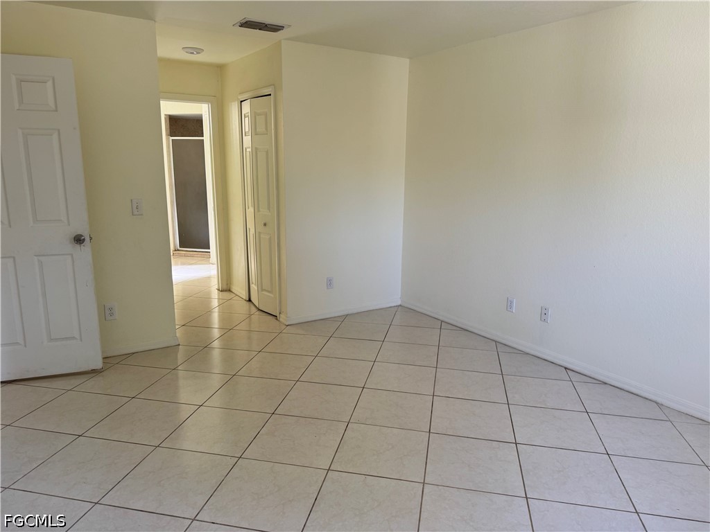 934 Garnet Ave Property Photo 3
