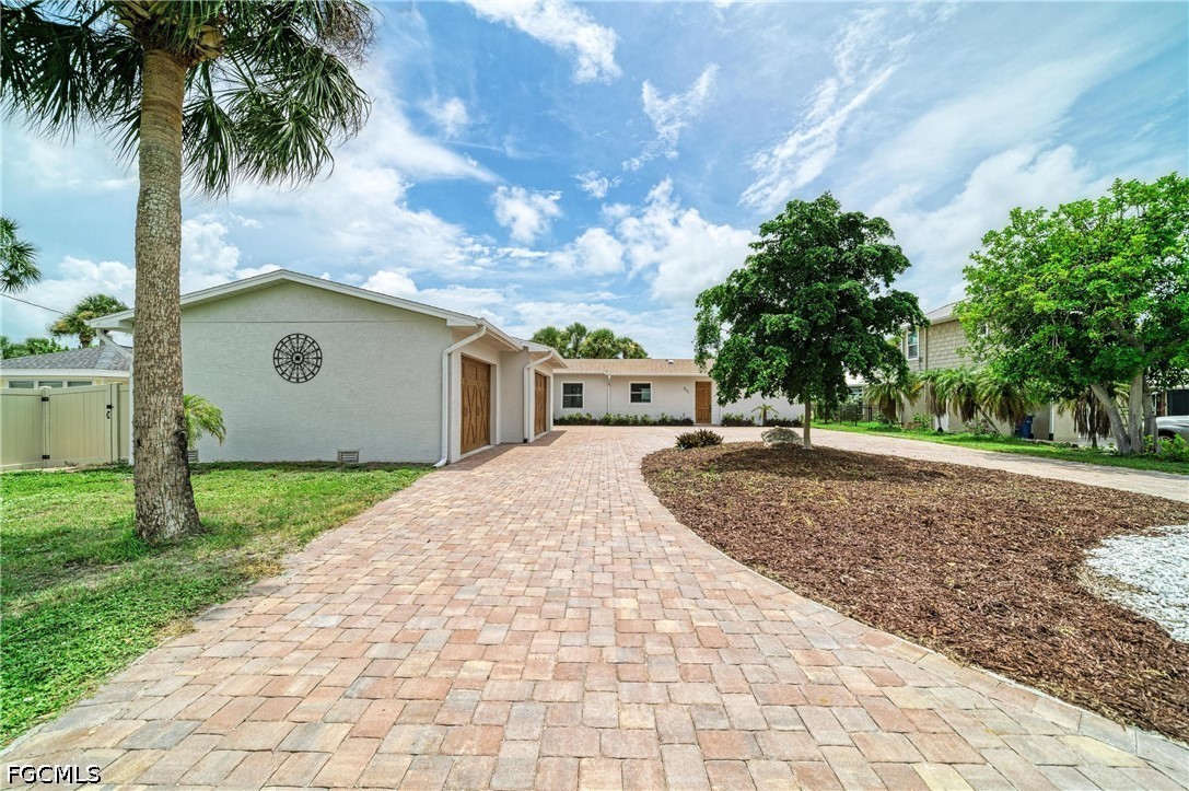 211 Bahia Vista Dr Property Photo 6