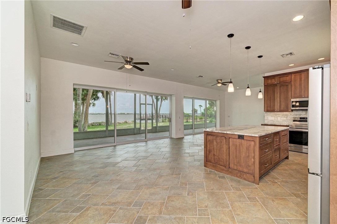 211 Bahia Vista Dr Property Photo 25