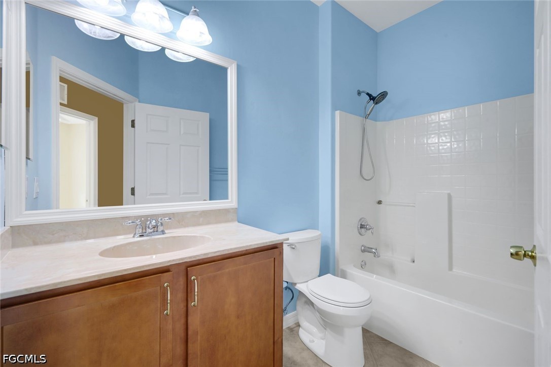 2563 Nature Pointe Loop Property Photo 15