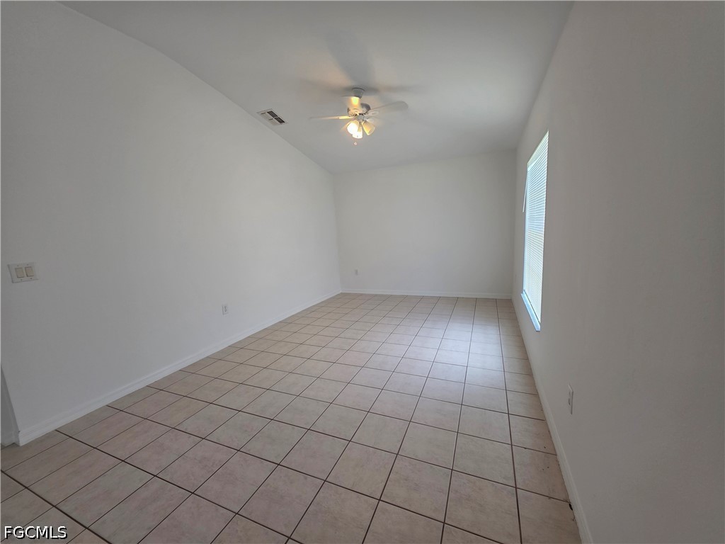 1014 Nw 31st Pl Property Photo 7