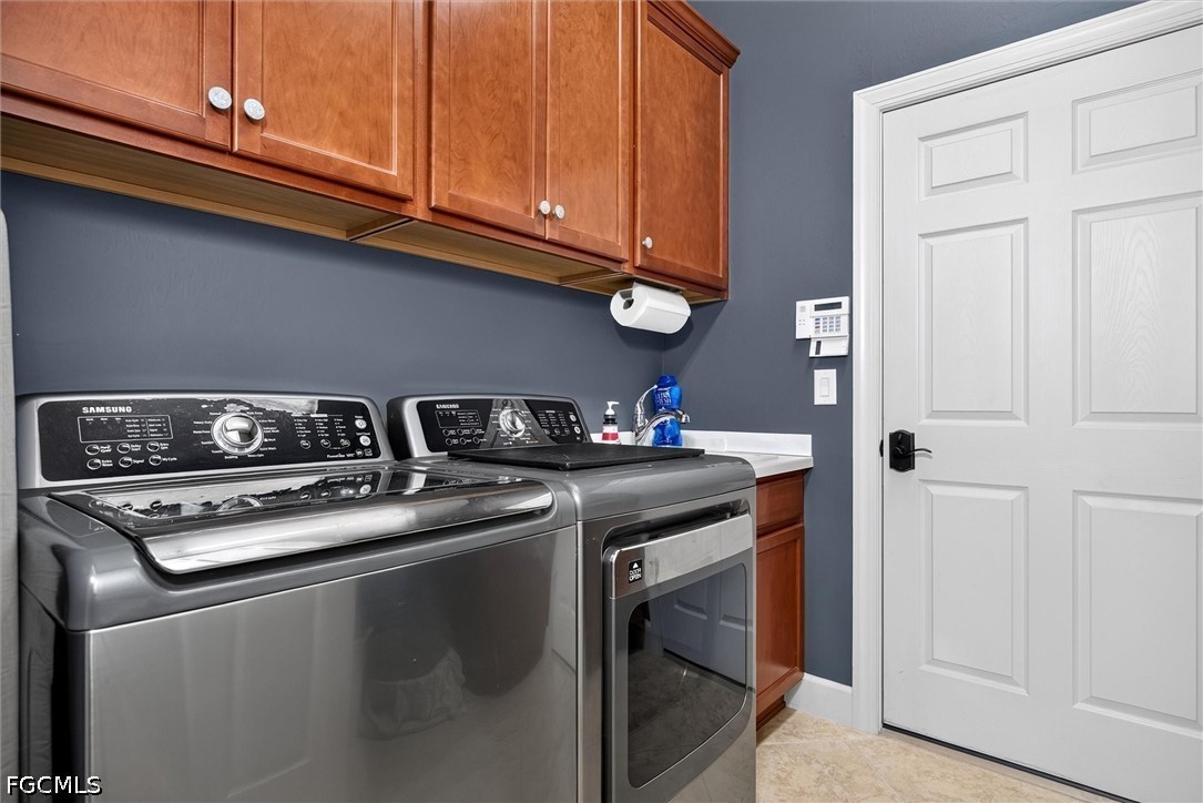 11205 Surrey Pl Property Photo 32
