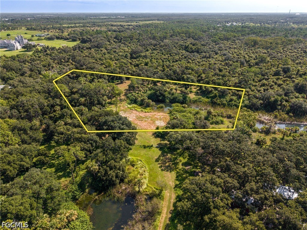 19040 Fox Run Rd Property Photo 16