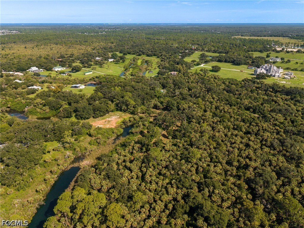 19040 Fox Run Rd Property Photo 38