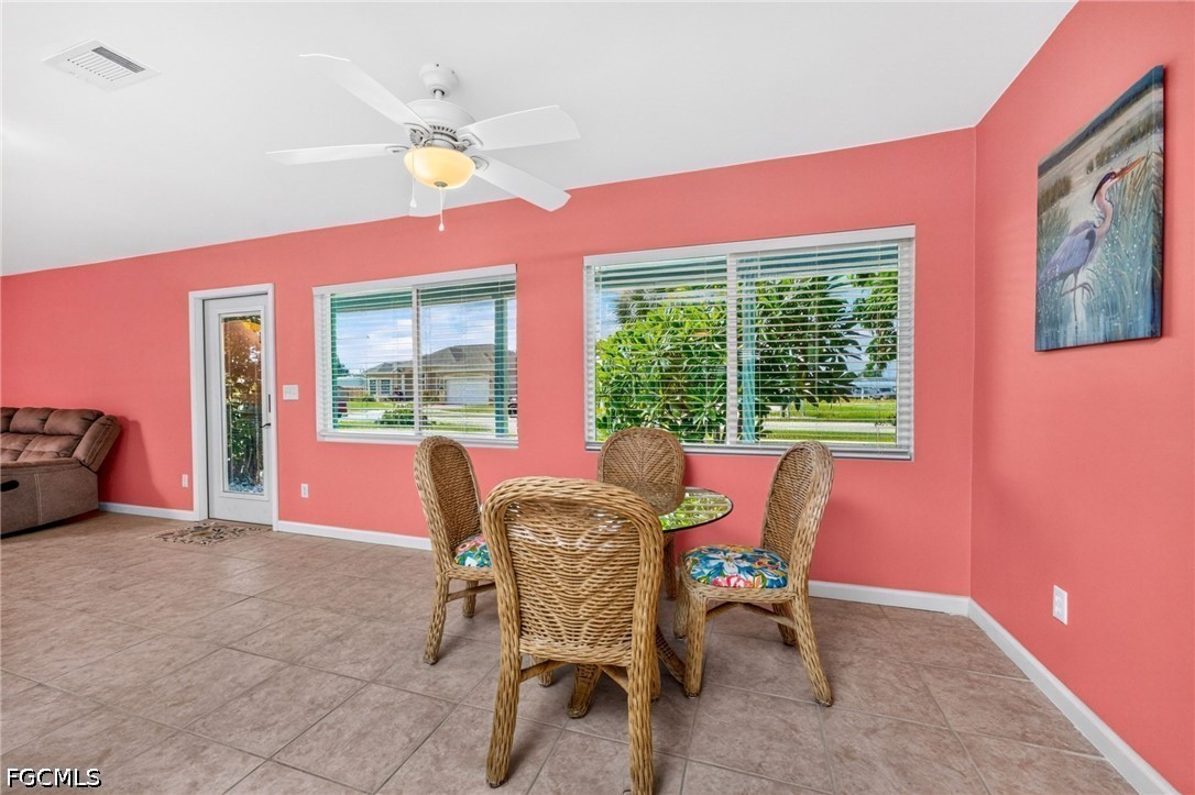 433 Notson Ter Property Photo 4