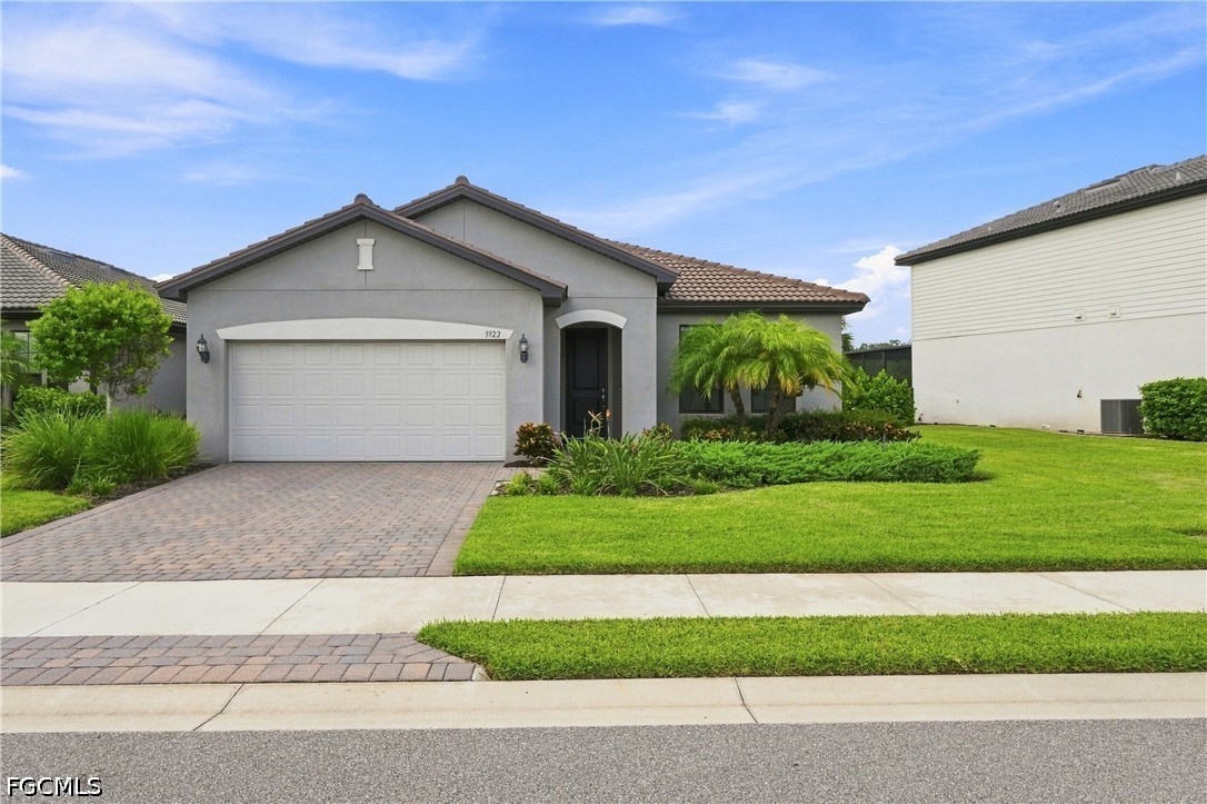 3922 Spotted Eagle WAY