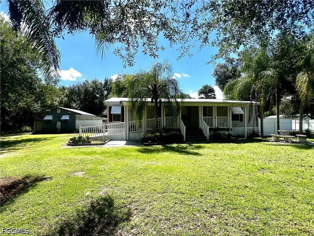 1027 Everglade Ave Property Photo 1