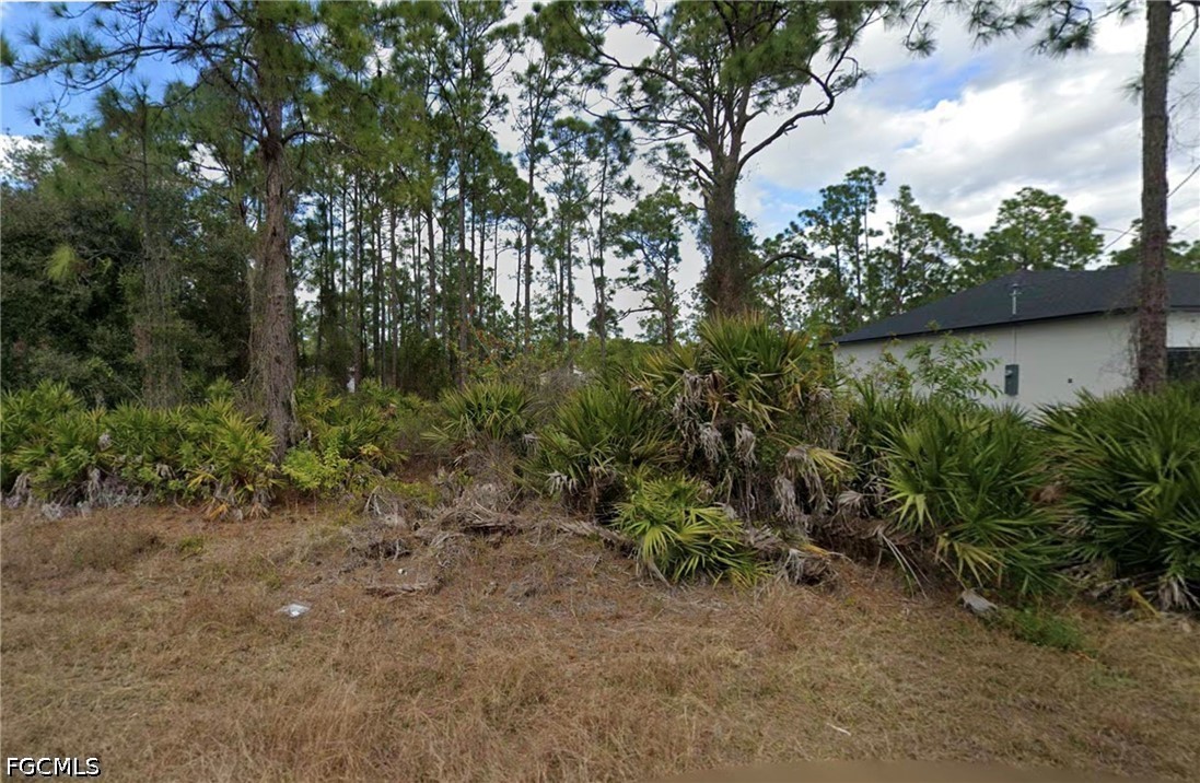 721 Epps Brown St E Property Photo 4