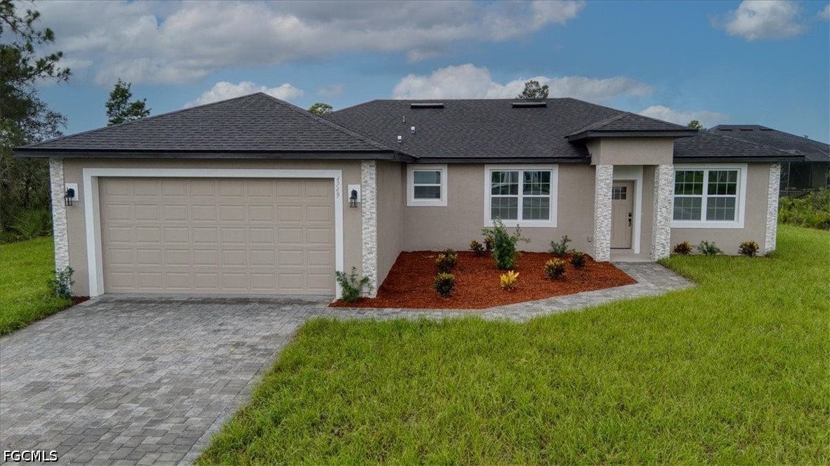 4749 Myrtle Beach Dr Property Photo 1