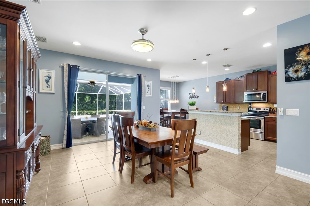 2545 Ashbury Cir Property Photo 18