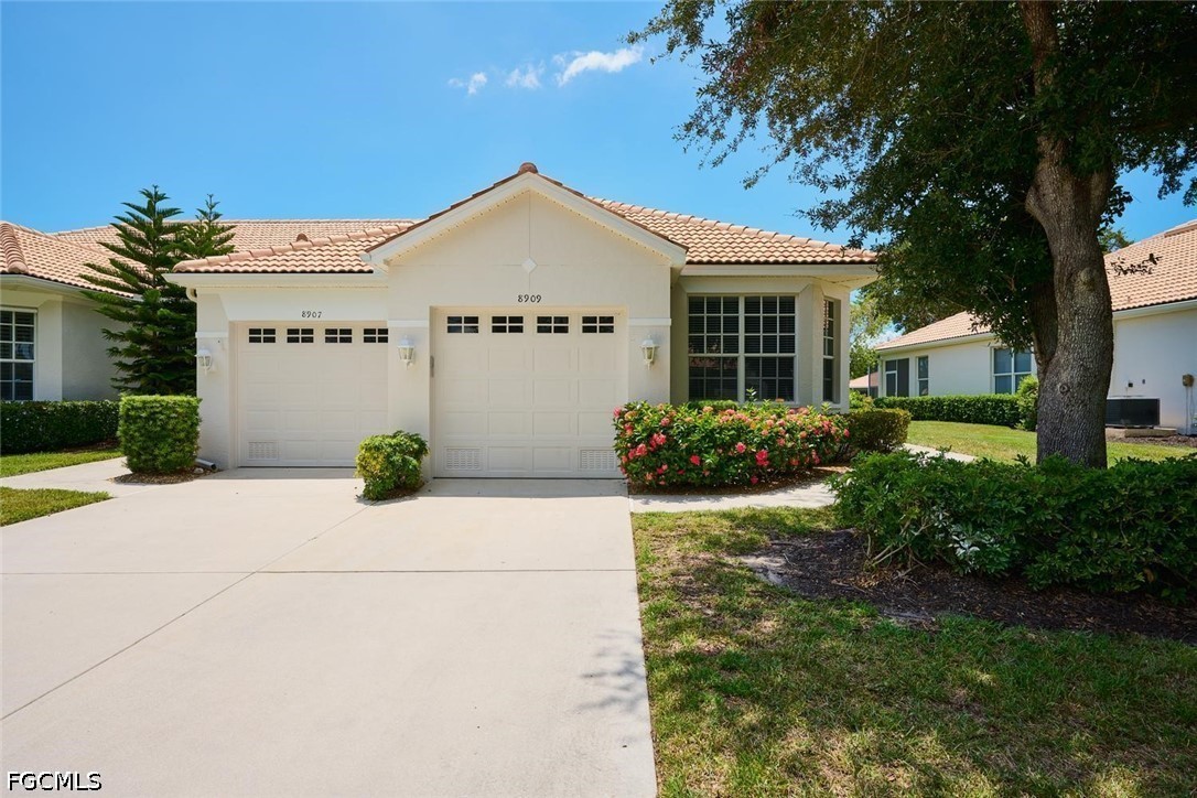8909 Bristol Bend Property Photo 1