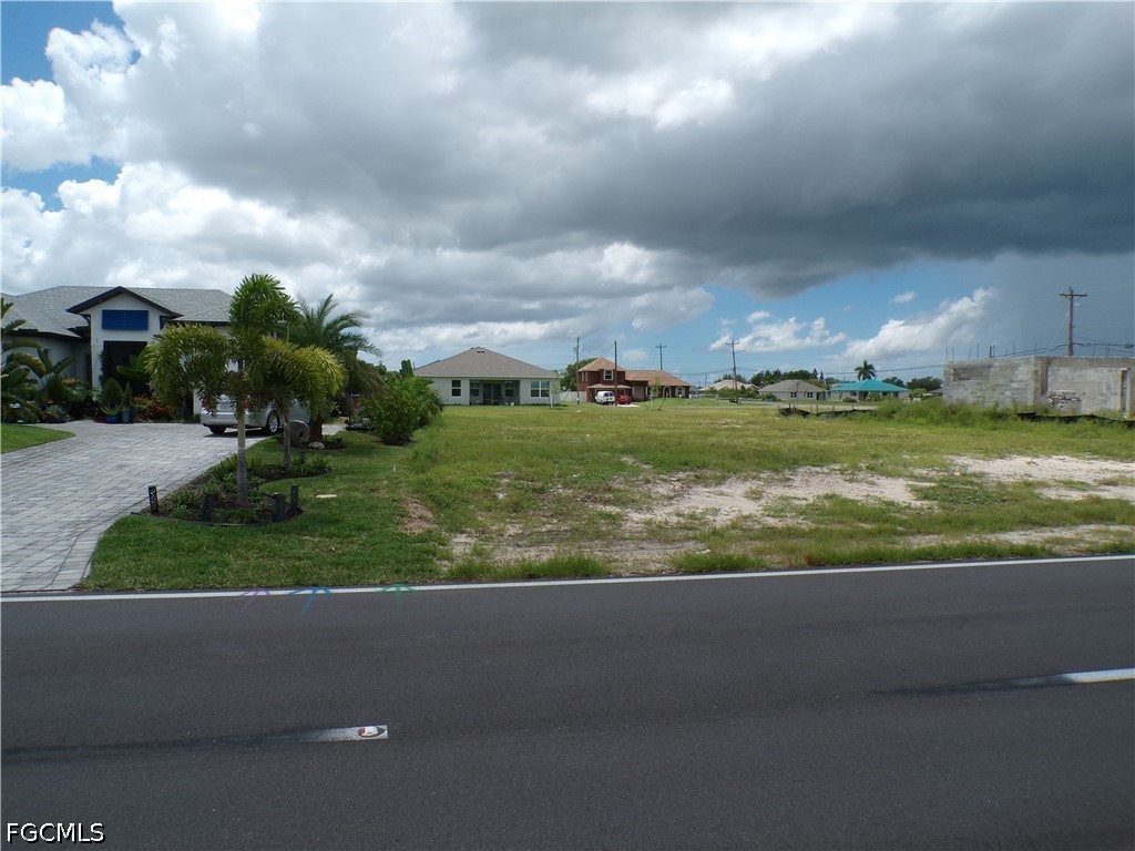 420 Diplomat Pkwy E Property Photo 2