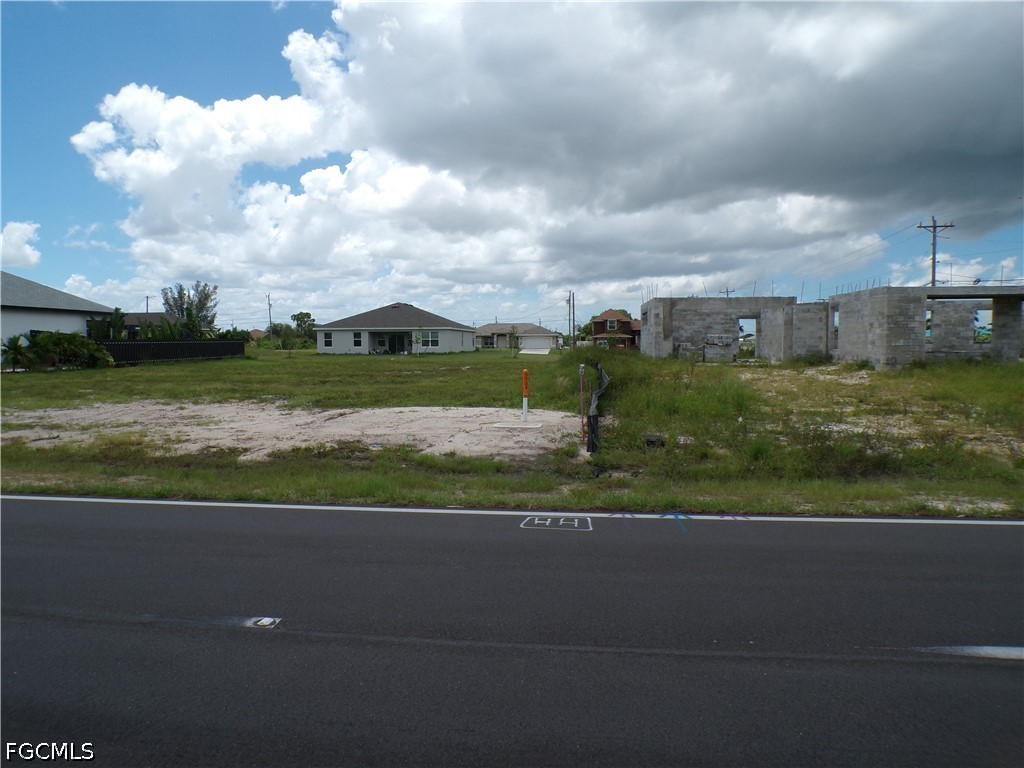 420 Diplomat Pkwy E Property Photo 5