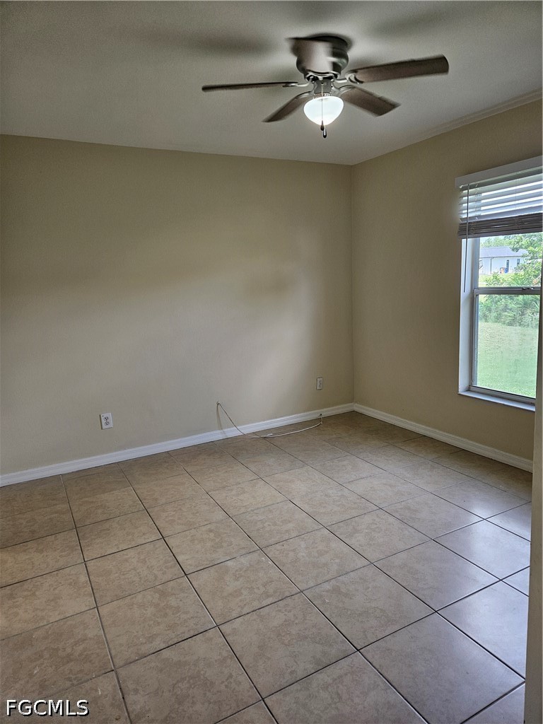 4316 9th St W Property Photo 5