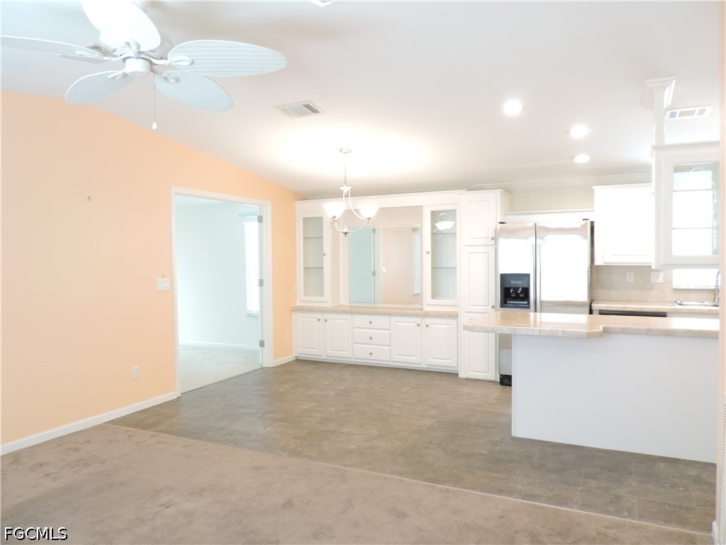 20701 Garden Dr Property Photo 5