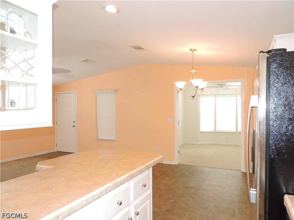 20701 Garden Dr Property Photo 8