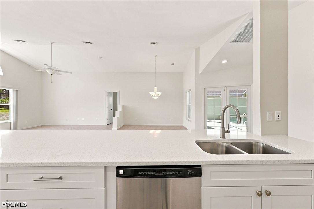 17518 Plumera Ln Property Photo 7