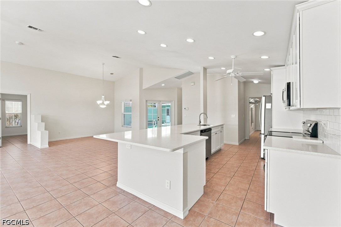 17518 Plumera Ln Property Photo 9