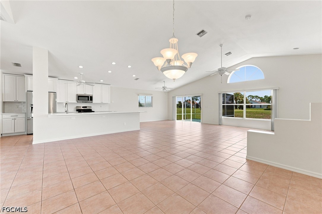 17518 Plumera Ln Property Photo 12