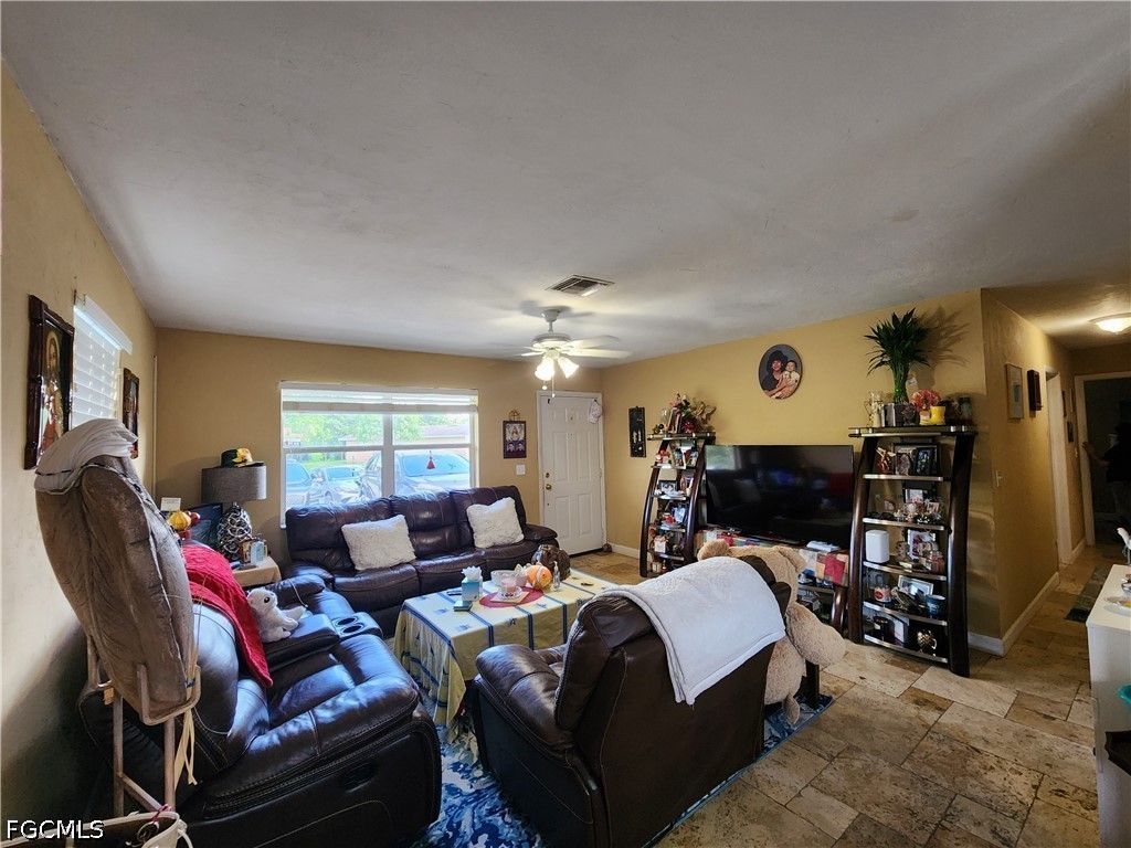 5242 Texas Ave Property Photo 2