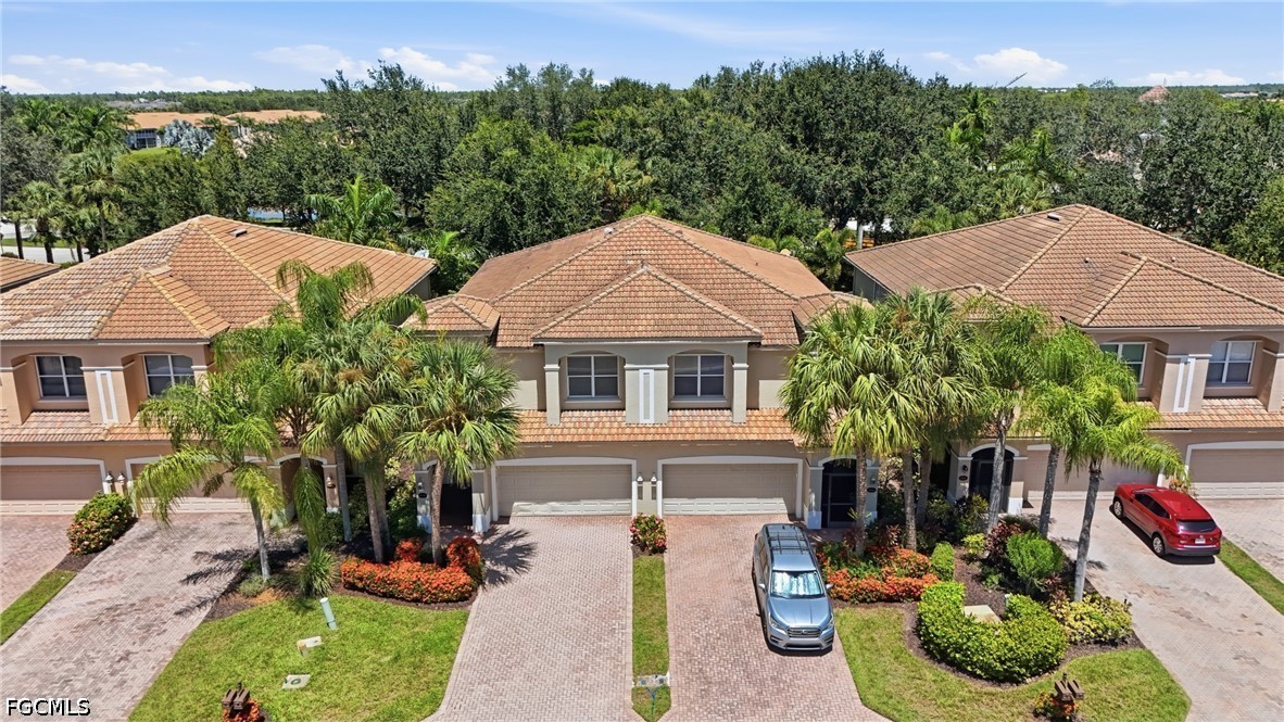 20238 Larino Loop Property Photo 4
