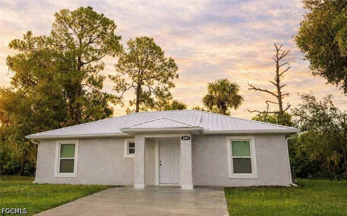 6054 N Moss Cir Property Photo 1