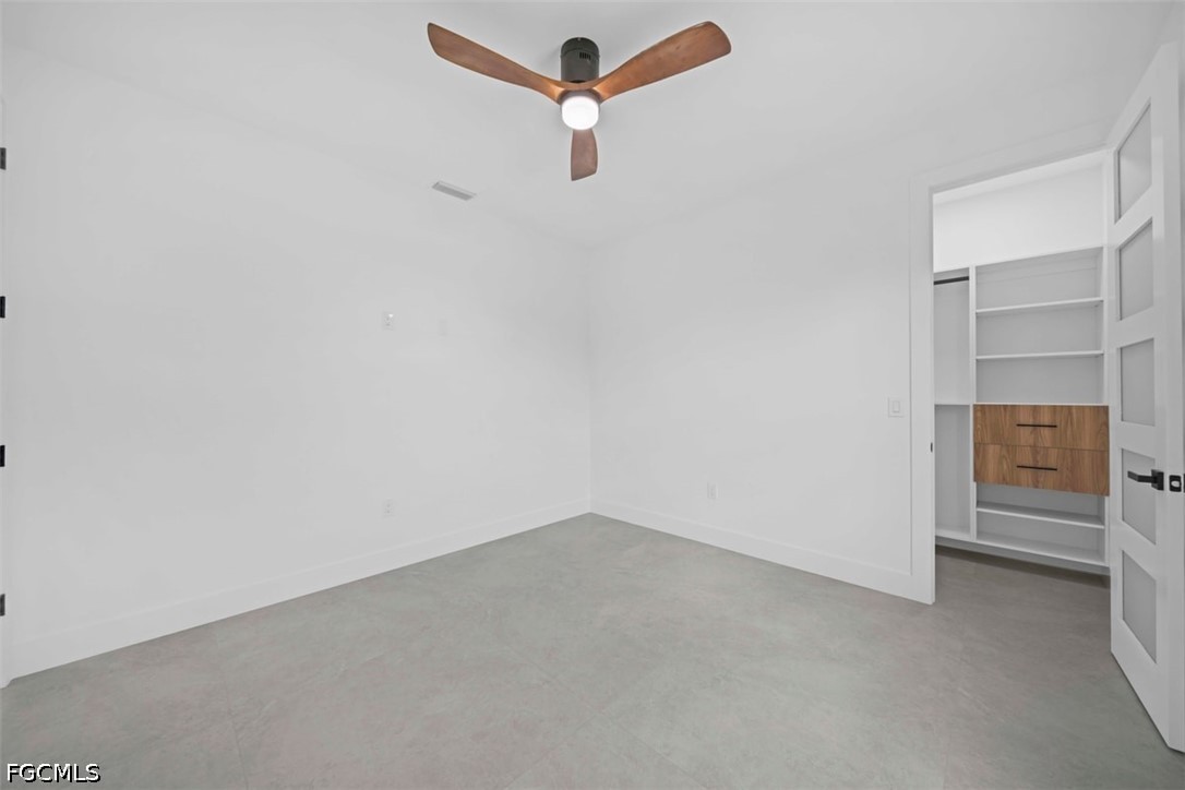 516 Croydon Ave S Property Photo 33