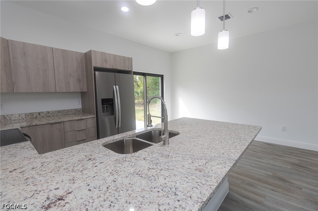8038 Rolling Cir Property Photo 7