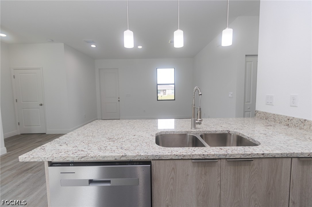 8038 Rolling Cir Property Photo 11