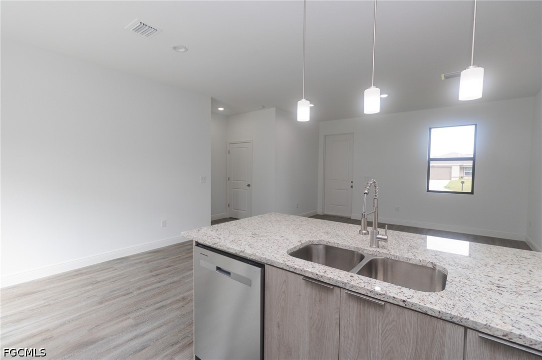 8038 Rolling Cir Property Photo 13