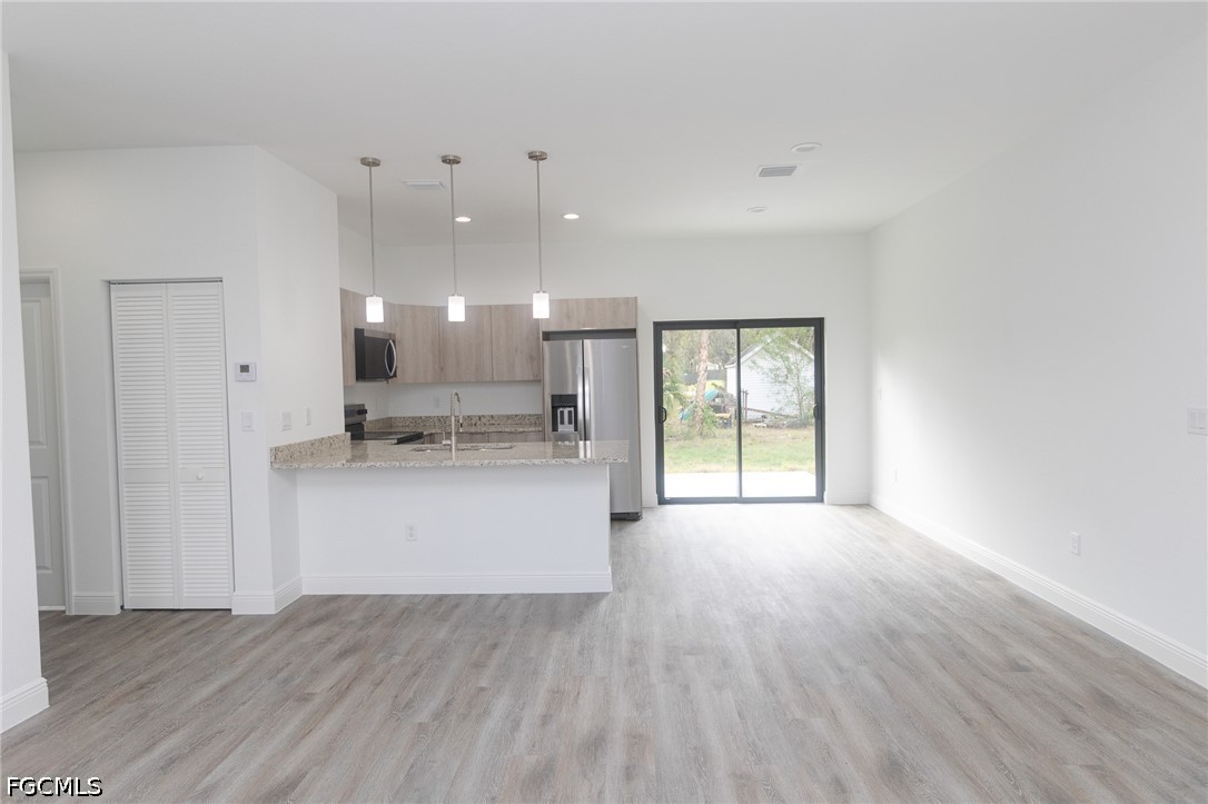 8038 Rolling Cir Property Photo 17