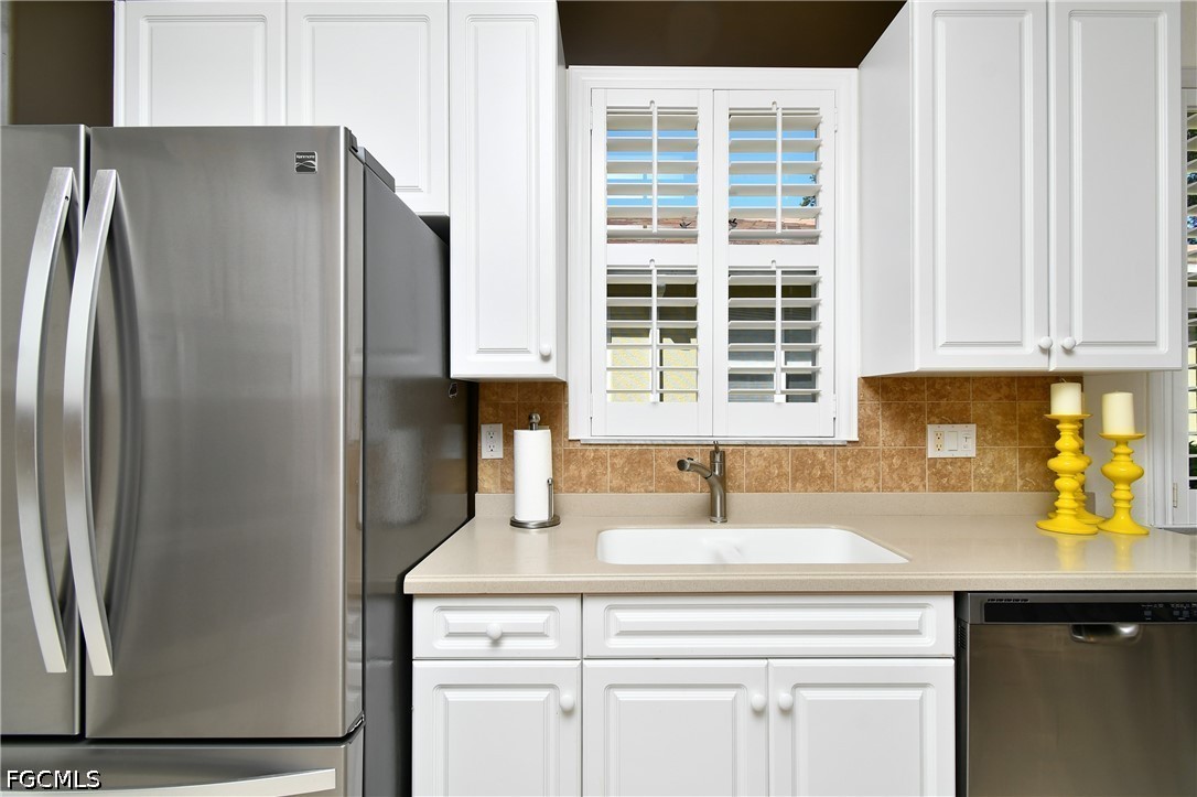 4692 Fairloop Run Property Photo 6