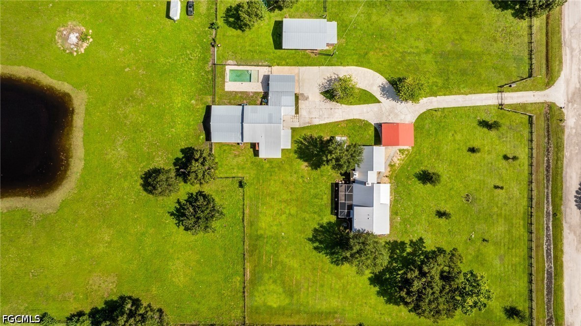 5500/5510 Pangola Rd Property Photo 6