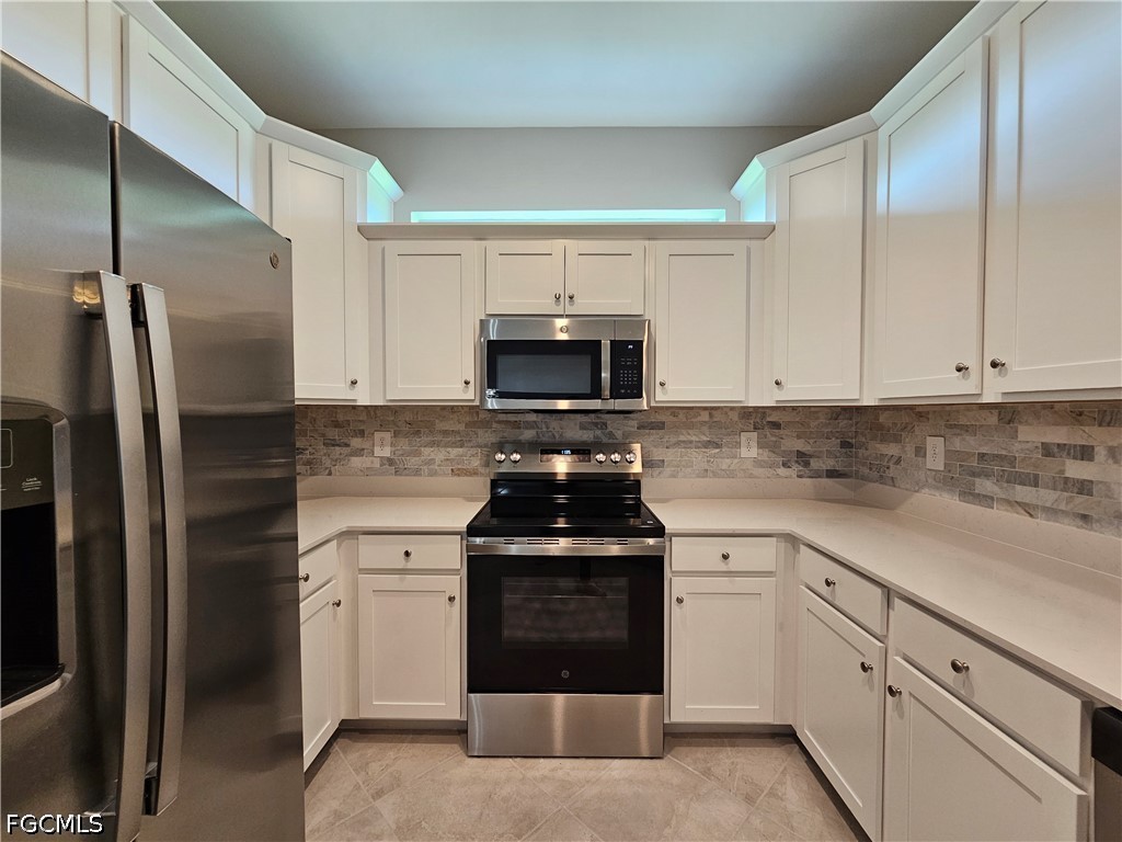 20501 Hazelnut Ct S Property Photo 6