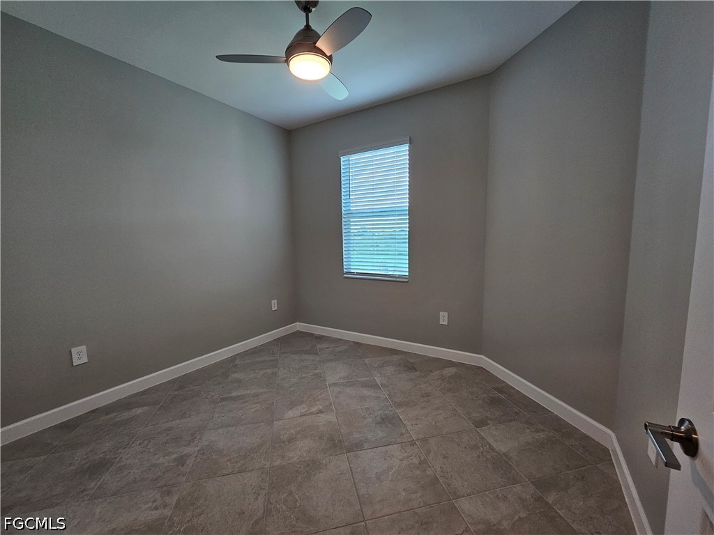 20501 Hazelnut Ct S Property Photo 12